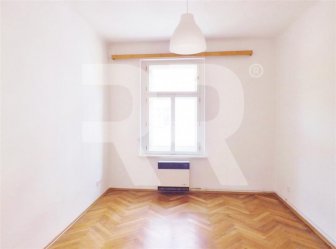 Pronájem částečně vybaveného bytu  1+1, 45 m2, Prokopova, Praha 3 - Žižkov